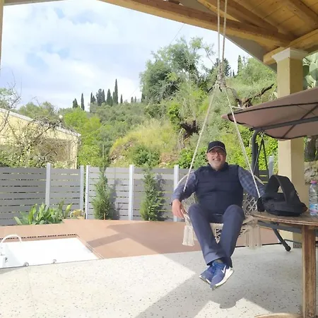 Nikos' Lägenhet *