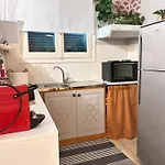 Nikos'