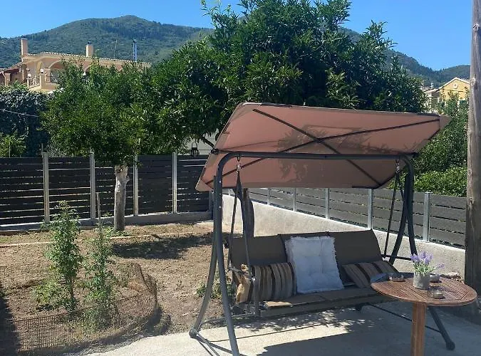 Nikos'